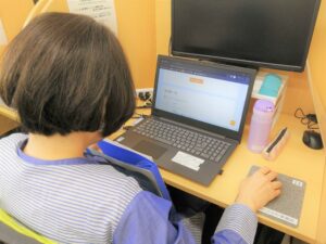 50代でもあきらめない！パソコン未経験から学校事務へ